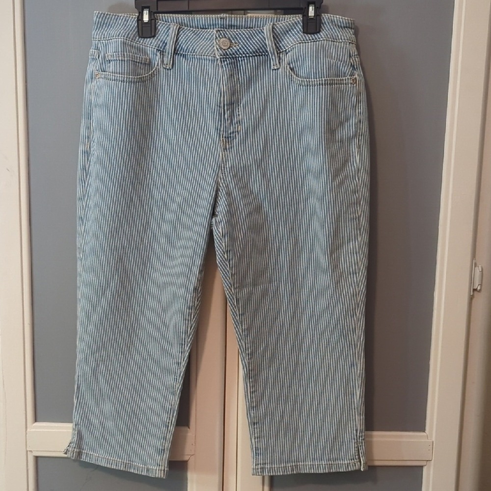 St. John's Bay Light Blue & White‎ Striped Cropped Jeans